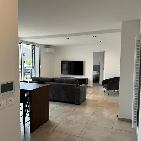 Colocation Terrasse Xxl Port Marianne Séjour chez l'habitant *