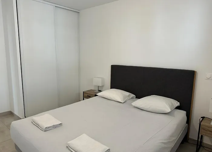 Colocation Terrasse Xxl Port Marianne * Montpellier